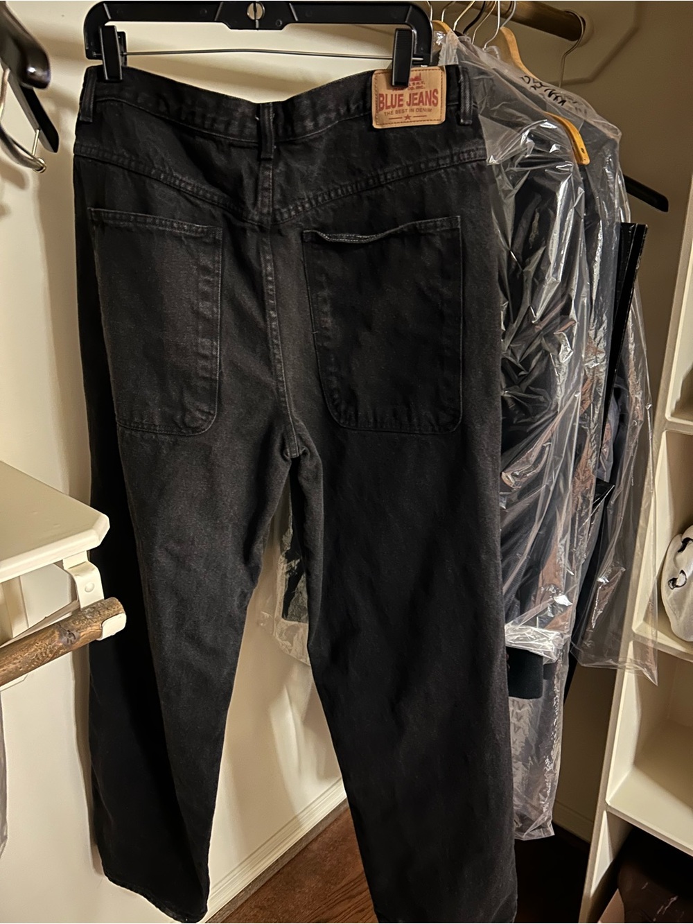 Men's Relaxed Black Jeans